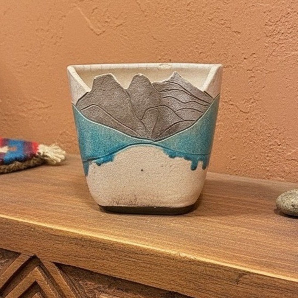 Mountain Art Southwest Style Vase, Signed Pottery, Centerpiece, White Gray Blue